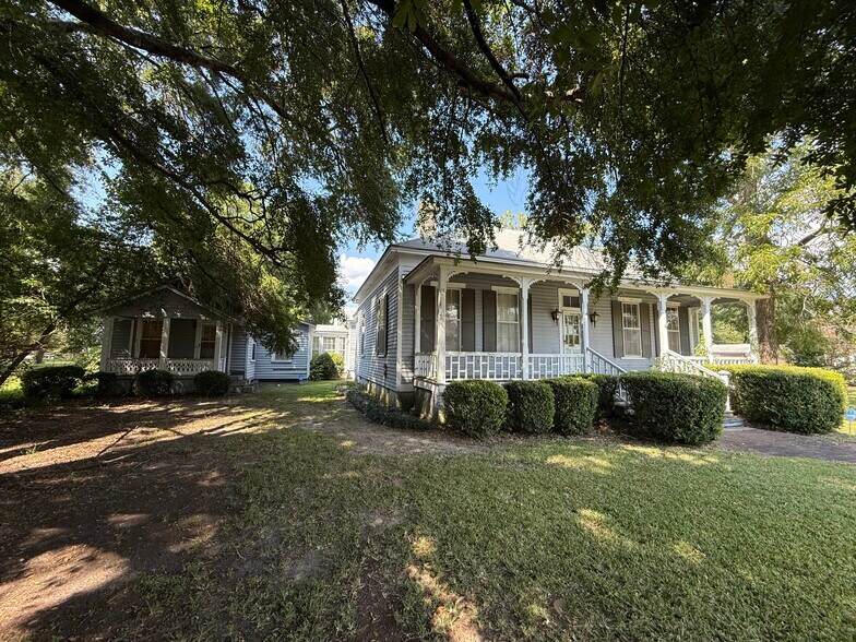 More Photos Of 514 E Barbour St, Eufaula Flex For Sale