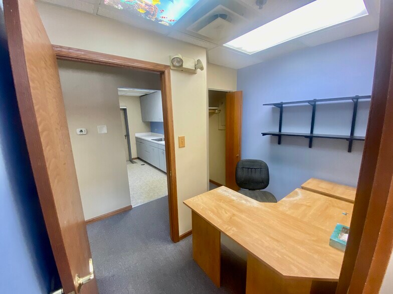 More Photos Of 18220 Harwood Ave, Homewood Office Residential For Sale