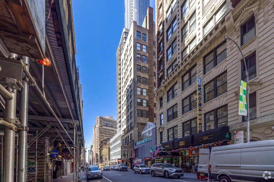 More Photos Of 65 W 36th St, New York Loft Creative Space For Lease