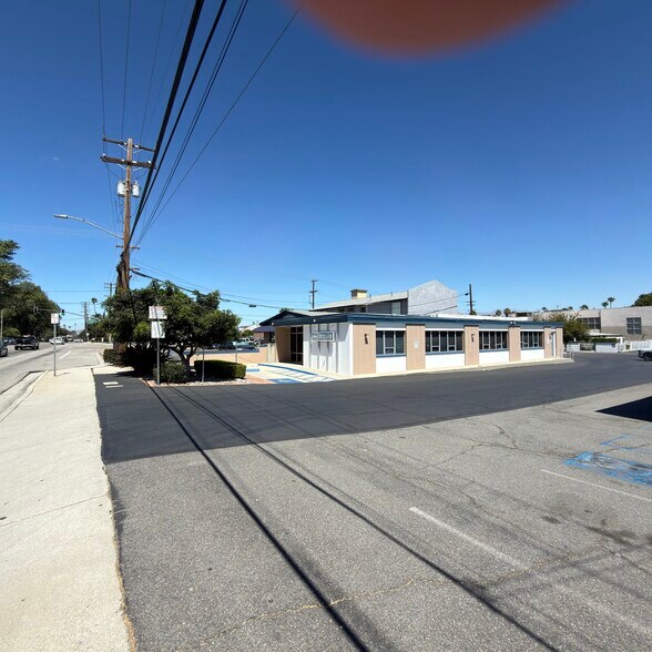 More Photos Of 3689 Arlington Ave, Riverside Freestanding For Lease
