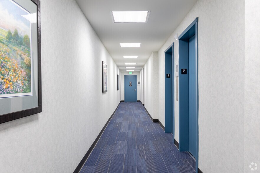 More Photos Of 6851 Lennox Ave, Van Nuys Office For Lease