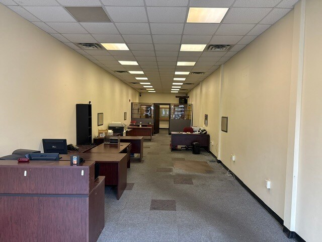 More Photos Of 84 N Franklin St, Hempstead General Retail For Lease