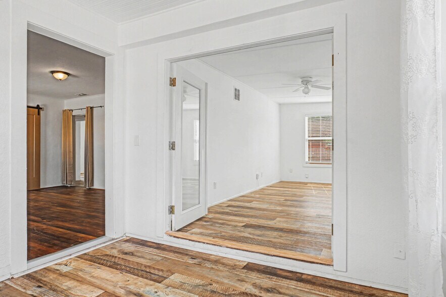 More Photos Of 1201 Cassat Ave, Jacksonville Medical For Sale