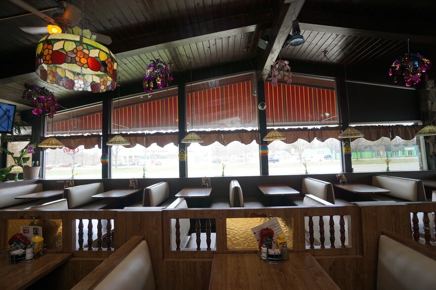 More Photos Of 32711 Michigan Ave, Wayne Restaurant For Sale