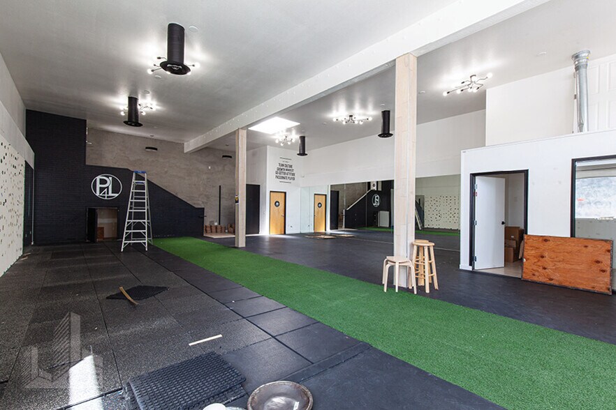 More Photos Of 69 Gough St, San Francisco Storefront For Sale