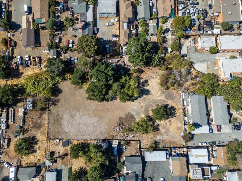 More Photos Of 0 Mountain View Ave, Bay Point Land For Sale