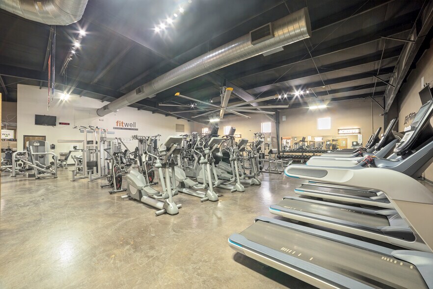 More Photos Of 842 FM 471 N, Castroville Health Club For Sale