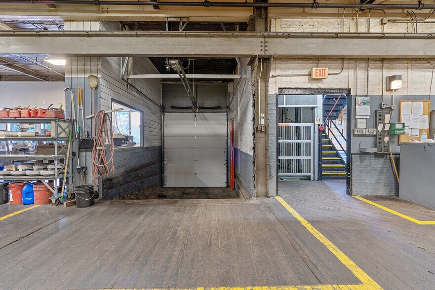 More Photos Of 400 Pearl St, Syracuse Manufacturing For Sale