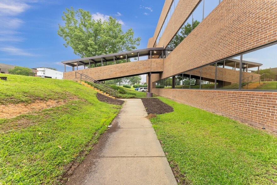 More Photos Of 1175 Cook Rd, Orangeburg Medical For Lease