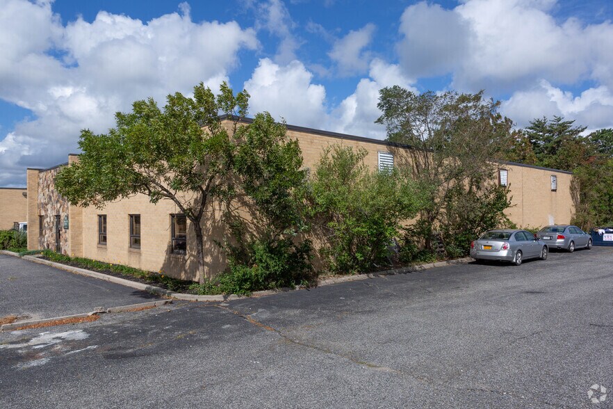 More Photos Of 365 Central Ave, Bohemia Warehouse For Sale