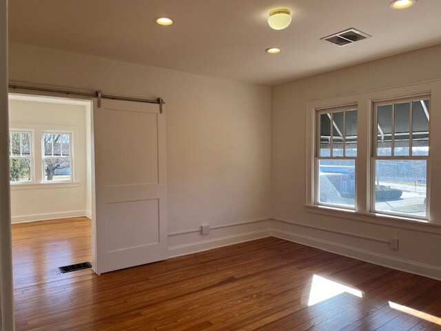 More Photos Of 28 S High St, New Albany Loft Creative Space For Lease