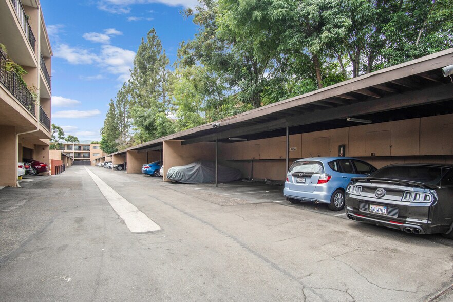 More Photos Of 10200 De Soto Ave, Chatsworth Apartments For Sale