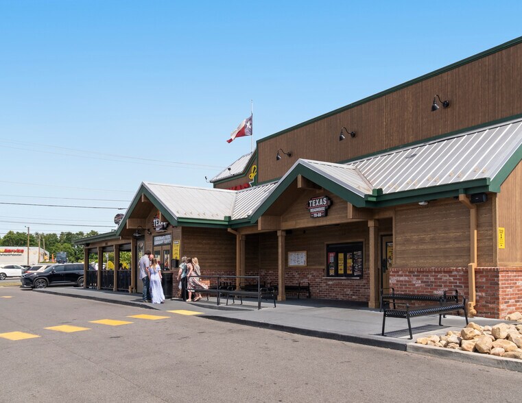 More Photos Of 2005 N Roan St, Johnson City Restaurant For Sale