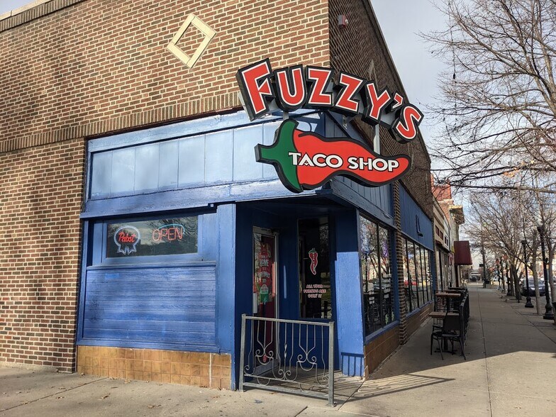 More Photos Of 1115 Massachusetts St, Lawrence Freestanding For Sale