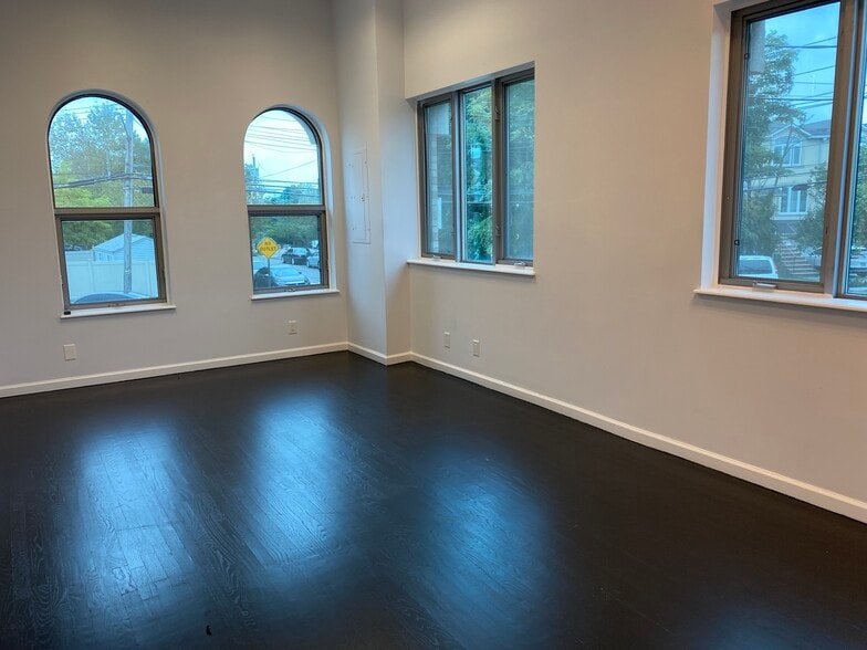 More Photos Of 343 Sand Ln, Staten Island Daycare Center For Sale