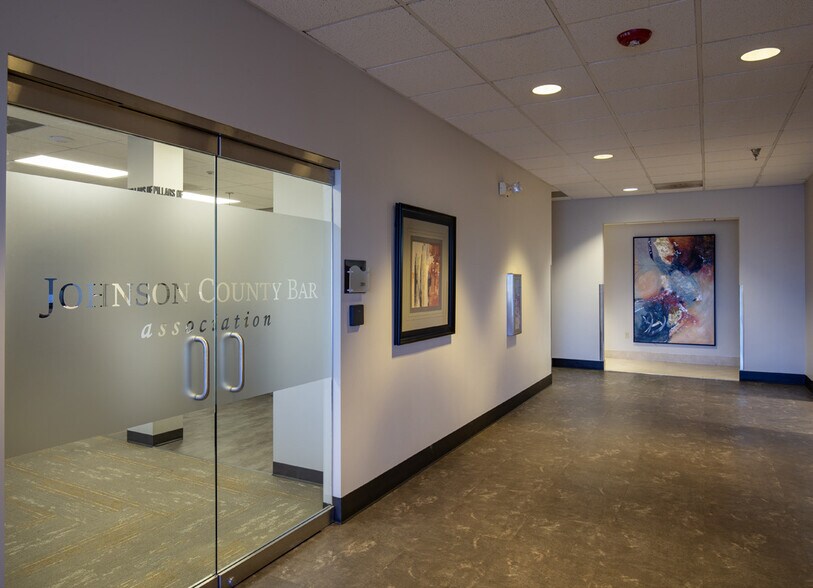 More Photos Of 7400 W 129th St, Overland Park Office For Sale