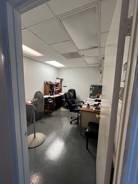 More Photos Of 280 S I St, San Bernardino Warehouse For Sale