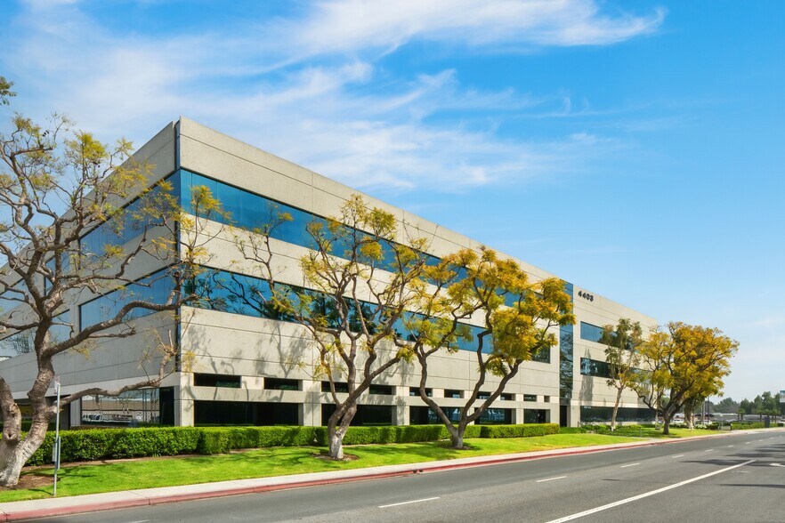 More Photos Of 4403 E Donald Douglas Dr, Long Beach Office For Lease