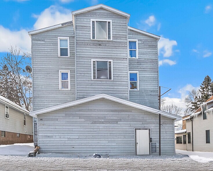 More Photos Of 17 8th St, Cloquet Multifamily For Sale