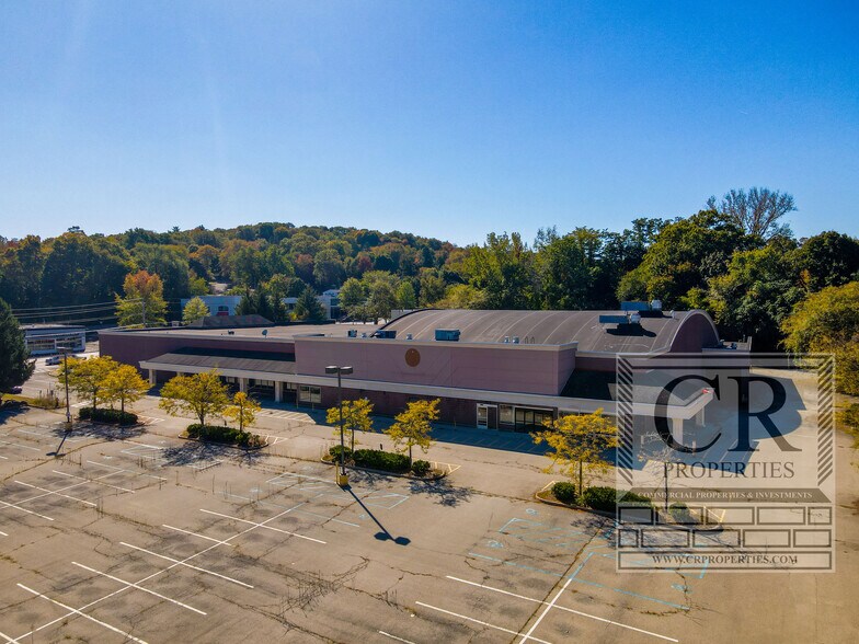 More Photos Of 2094 E Main St, Cortlandt Manor Freestanding For Lease