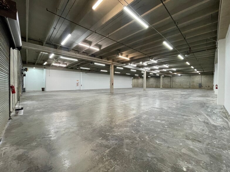 More Photos Of 4000 N 28th Ter, Hollywood Warehouse For Lease