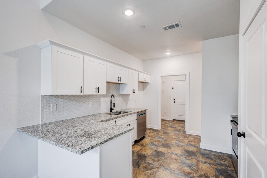 More Photos Of 3202 Wexford Dr, Garland Multifamily For Sale