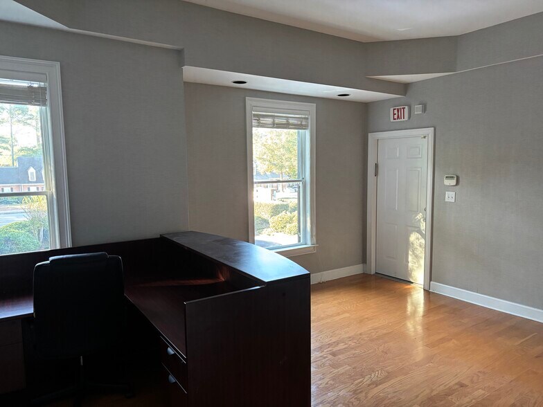 More Photos Of 1742 Mount Vernon Rd, Dunwoody Office For Lease