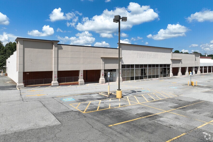 Primary Photo Of 617-621 N Main St, Kernersville General Retail For Sale