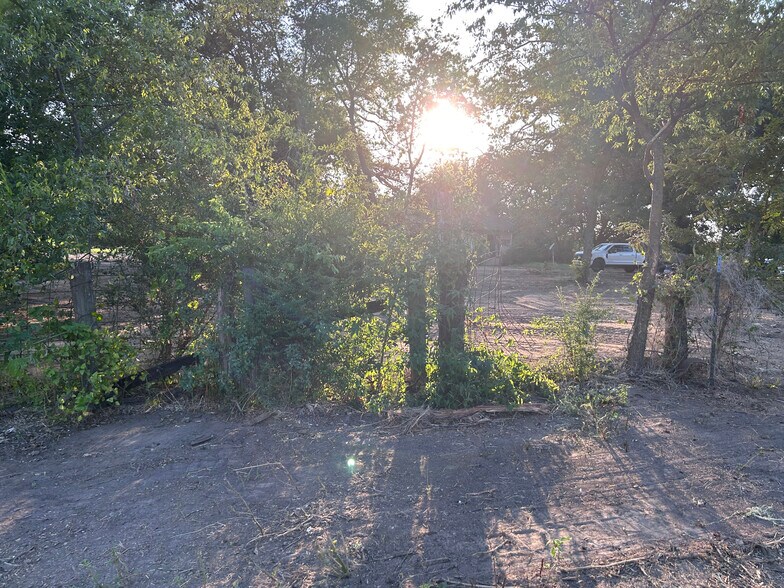 More Photos Of 1330 Jefferson St E, Sulphur Springs Land For Sale