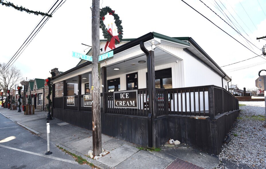 More Photos Of 115 and 117 Main st, Faith Restaurant For Sale