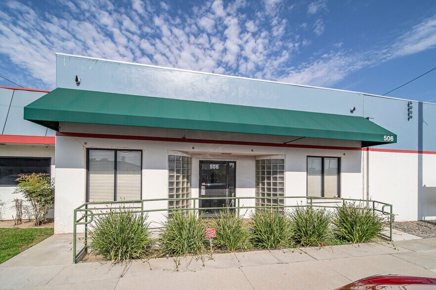 More Photos Of 500-506 S Palm Ave, Alhambra Warehouse For Lease