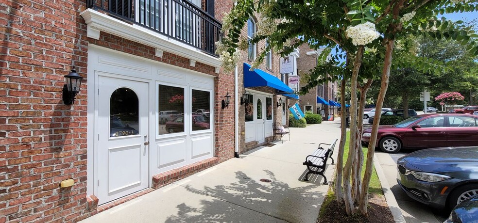 Primary Photo Of 1790 Queen Anne, Sunset Beach Storefront Retail Residential For Lease