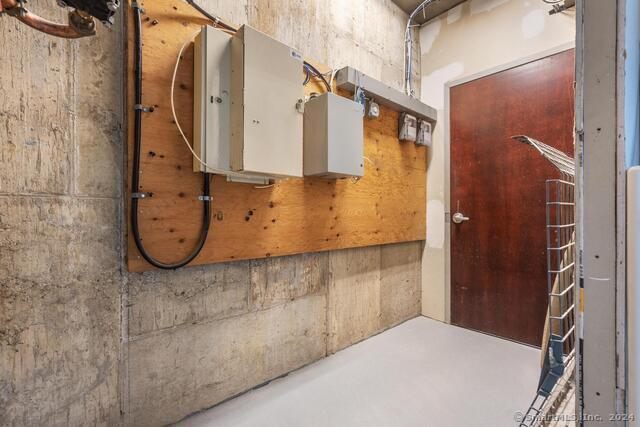 More Photos Of 23 Ryan St, Stamford Flex For Sale