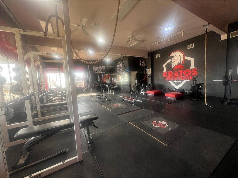 More Photos Of 105 S Mantorville Ave, Kasson Service For Sale