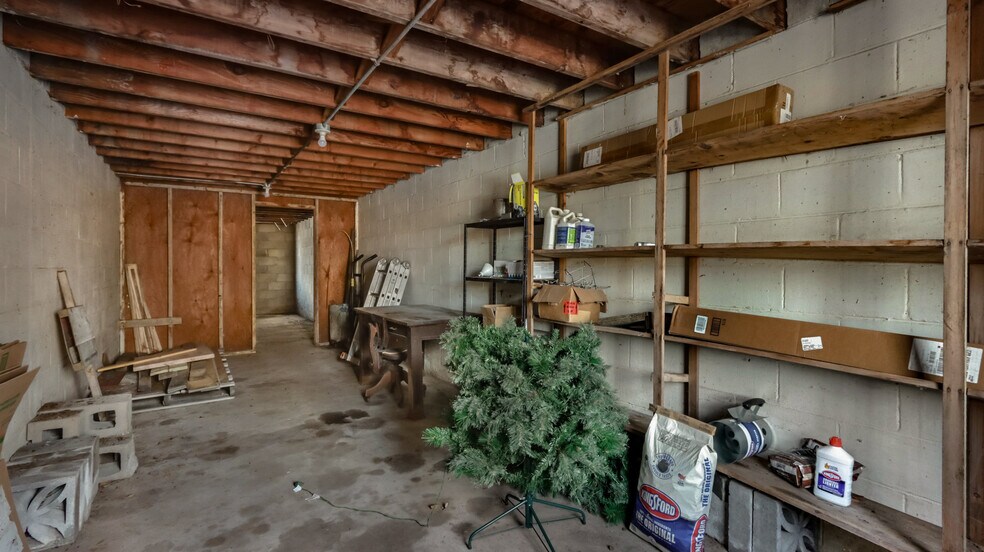 More Photos Of 119 Meadow Hill Dr, Menomonie Auto Repair For Sale