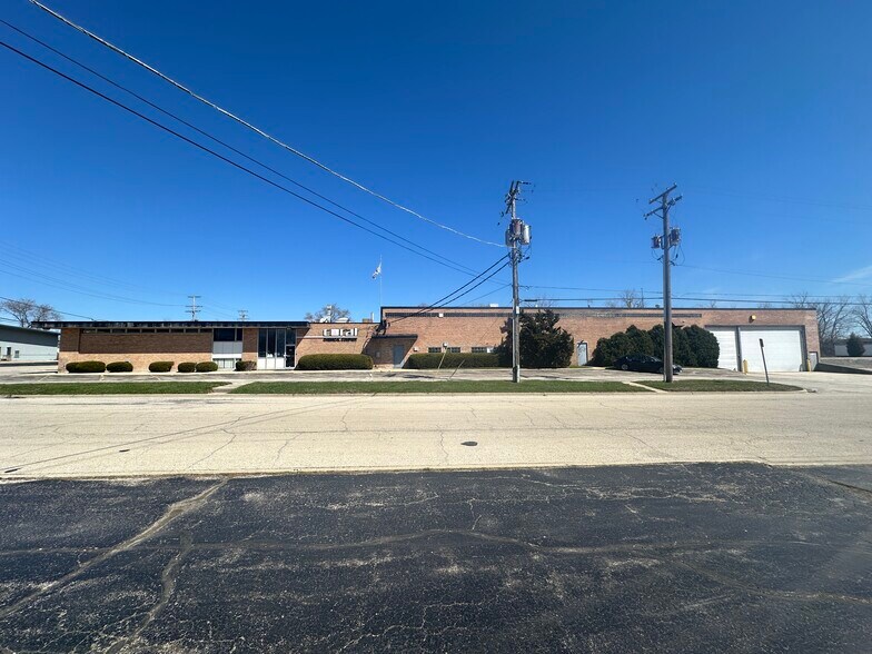 More Photos Of 135 Le Baron St, Waukegan Industrial For Lease