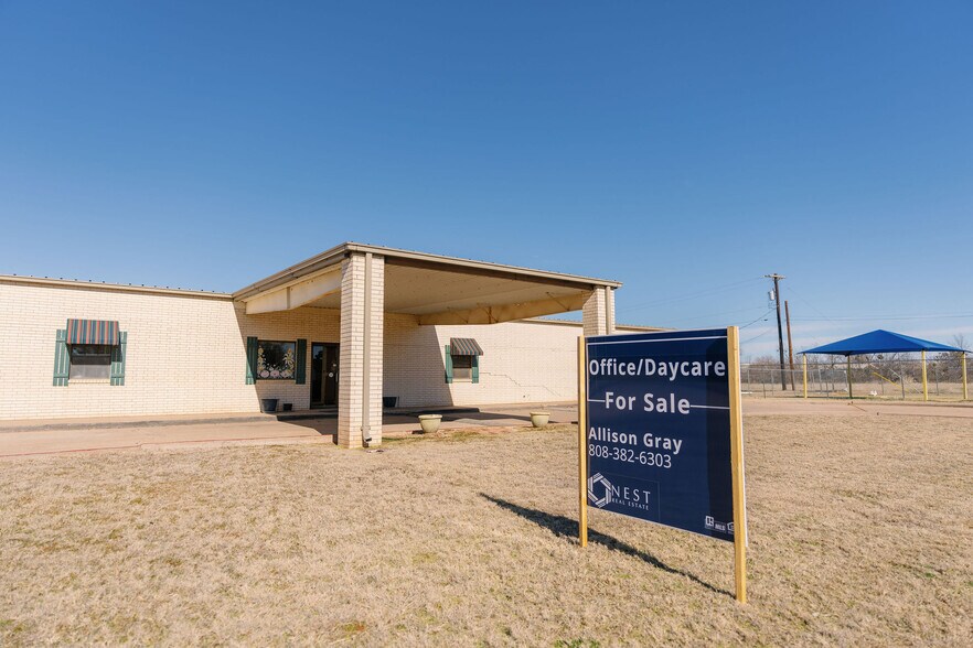 Primary Photo Of 1522 Weeks St, Wichita Falls Office For Sale