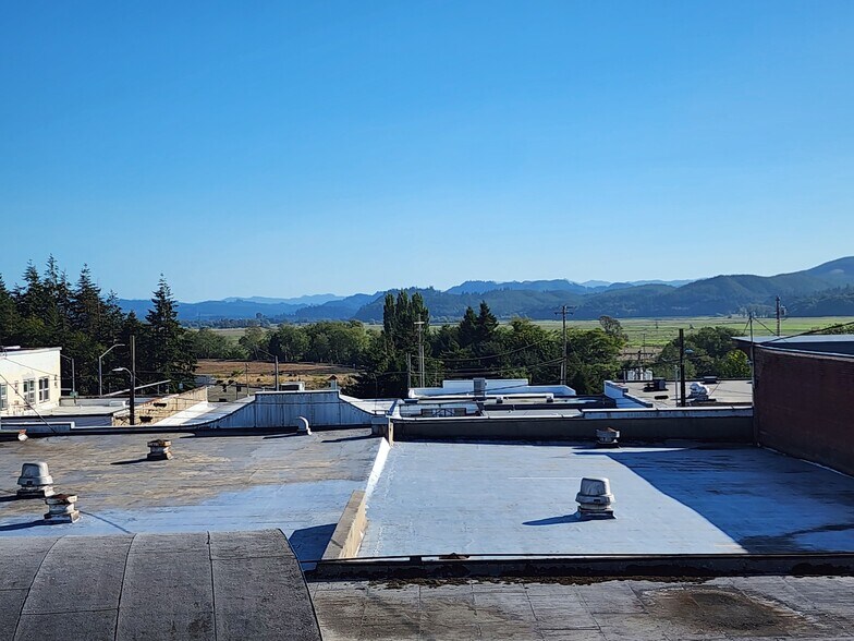 More Photos Of 99 E 2nd St, Coquille Specialty For Sale