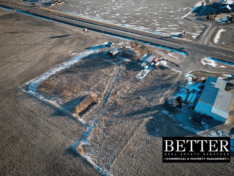 More Photos Of 3120 S Lincoln Ave, York Showroom For Sale