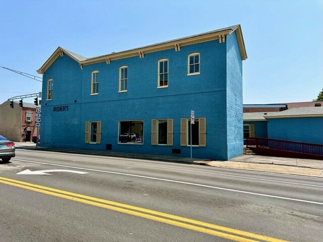 More Photos Of 136 Dixie Ave, Elizabethtown Office For Sale