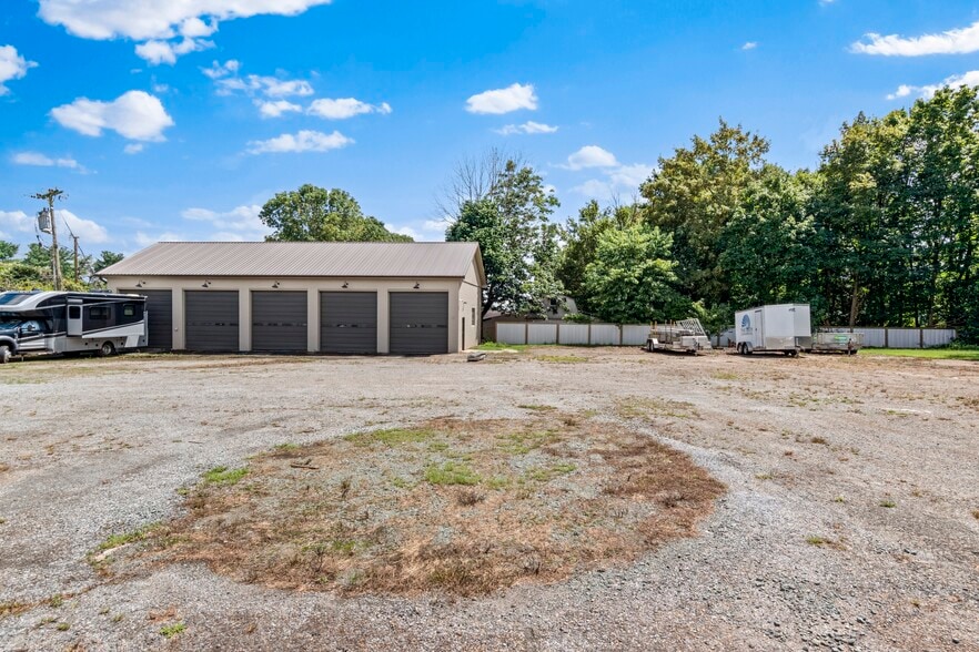 More Photos Of 1417 W Main St, Yadkinville Industrial For Sale