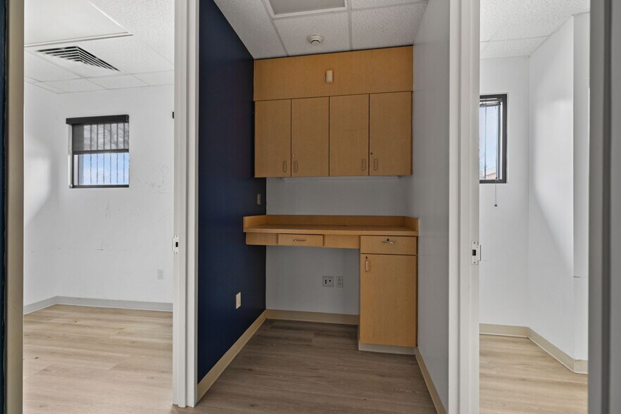 More Photos Of 5751 Blythewood St, Houston Medical For Sale