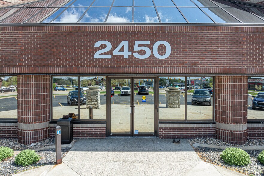 More Photos Of 2450 44th St SE, Kentwood Medical For Lease