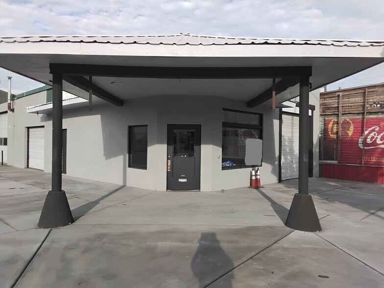 More Photos Of 129 Broadway Ave S, Buhl Auto Repair For Sale