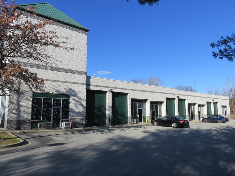 More Photos Of 11050 Livingston Rd, Fort Washington Warehouse For Lease