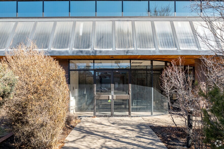 More Photos Of 1095 S Monaco Pky, Denver Office For Lease
