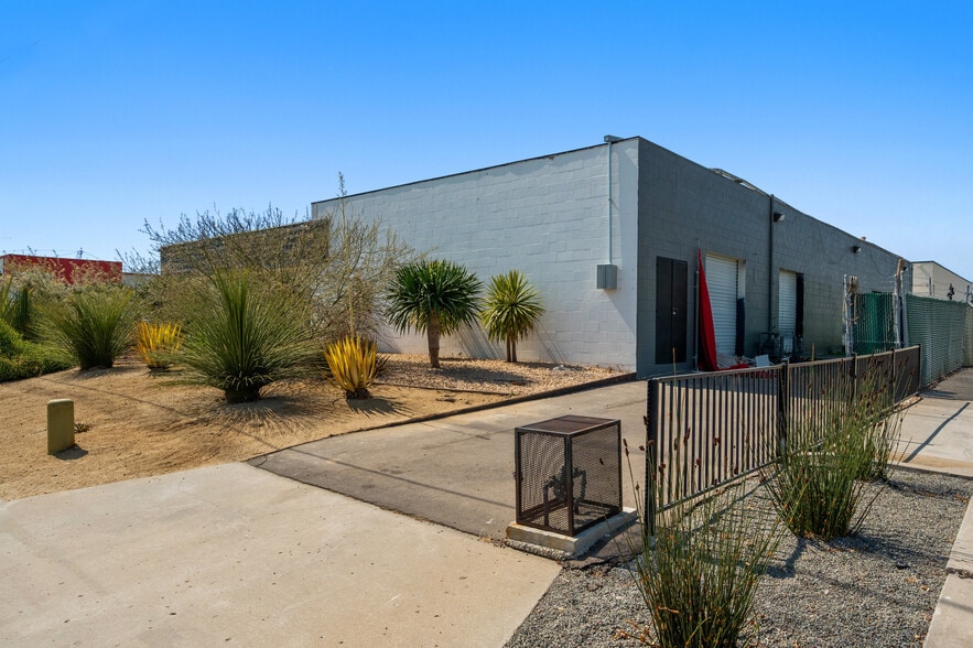 More Photos Of 8020 Ronson Rd, San Diego Warehouse For Lease