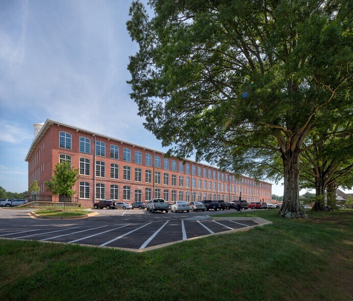More Photos Of 1800 Drayton Rd, Spartanburg Storefront Retail Office For Lease