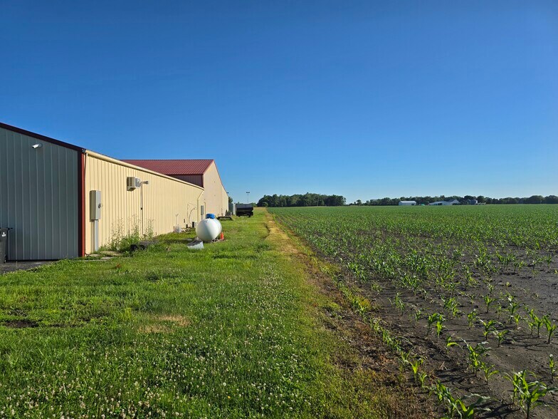 More Photos Of 4250 W 600 S, Pendleton Airplane Hangar For Sale