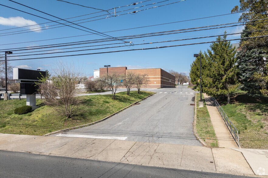 More Photos Of 2722 W 9th St, Chester Drugstore For Sale